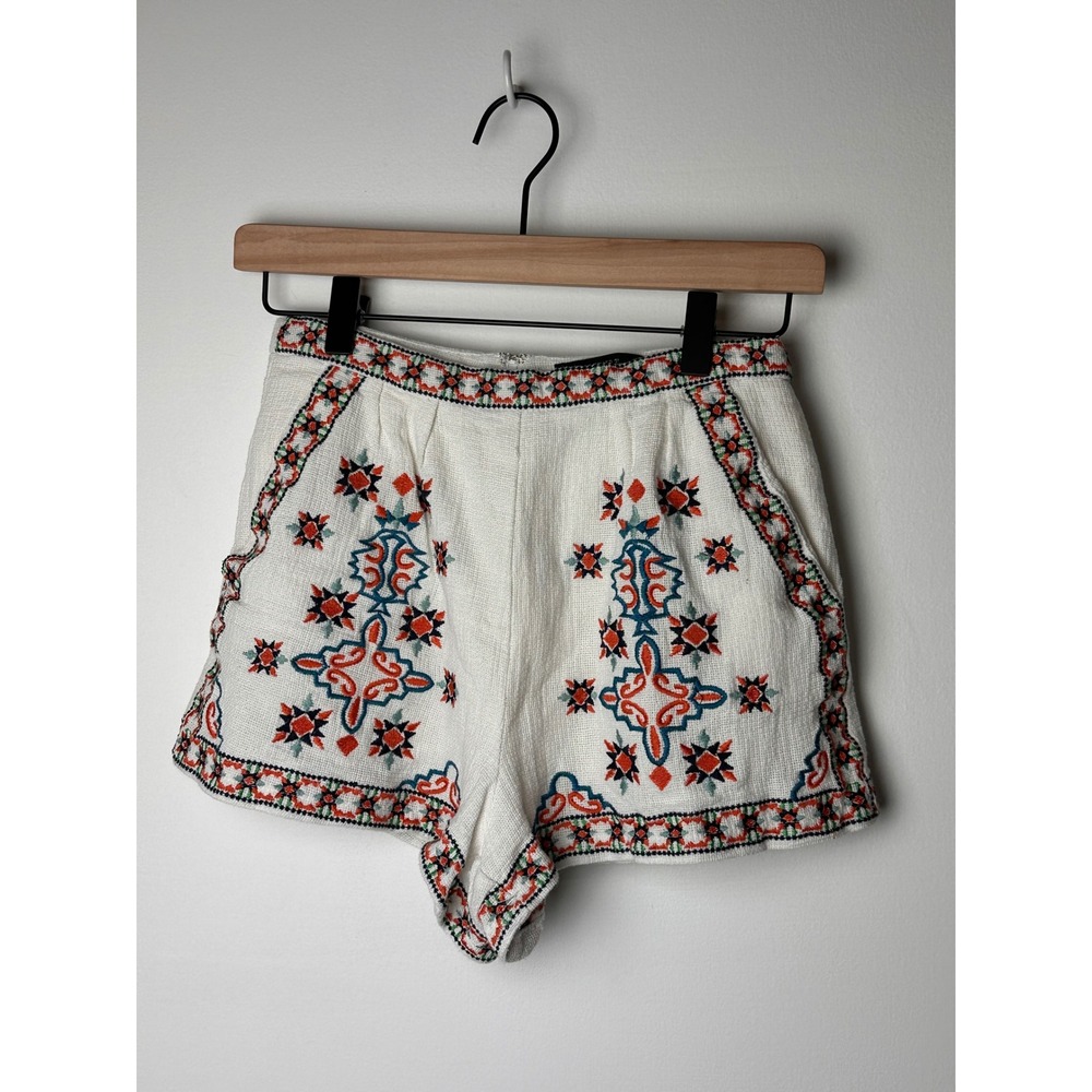 Forever 21 Embroidered‎ Shorts White Bohemian Festival Medium